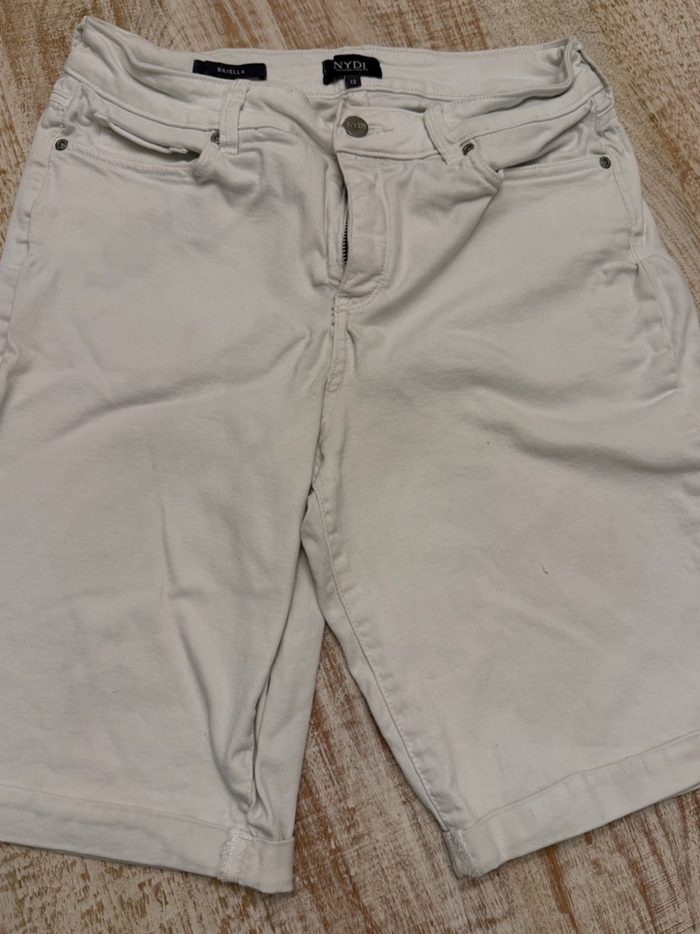 NYDJ Women’s White Cotton-Blend Briella Bermuda Shorts